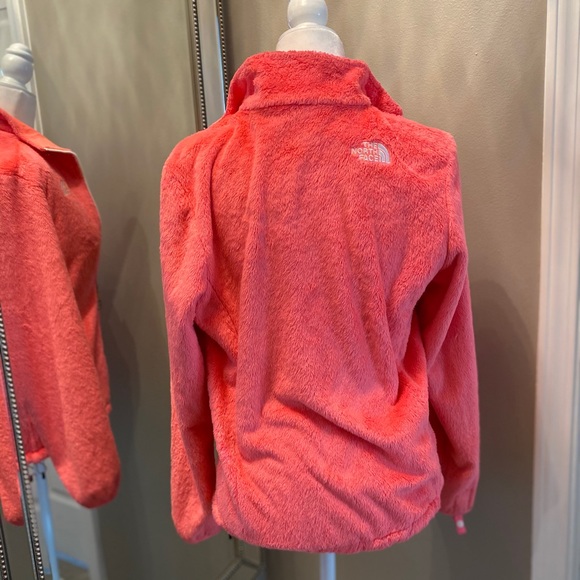 Fuzzy North Face - Picture 2 of 5